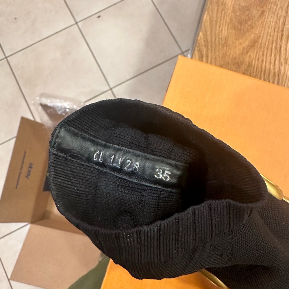 Louis Vuitton New in Box Archlight Sock Sneaker Black and Gold size 35 - Picture 7 of 9